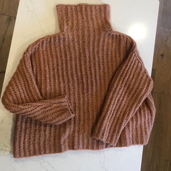 Free People chunky turtleneck sweater - Picture 1 of 4